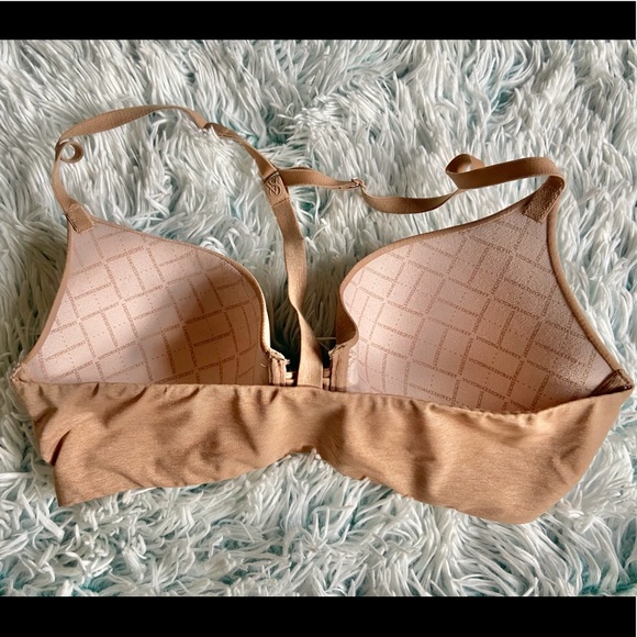 Racerback Semi Demi Victoria Secret Bra - Picture 3 of 4